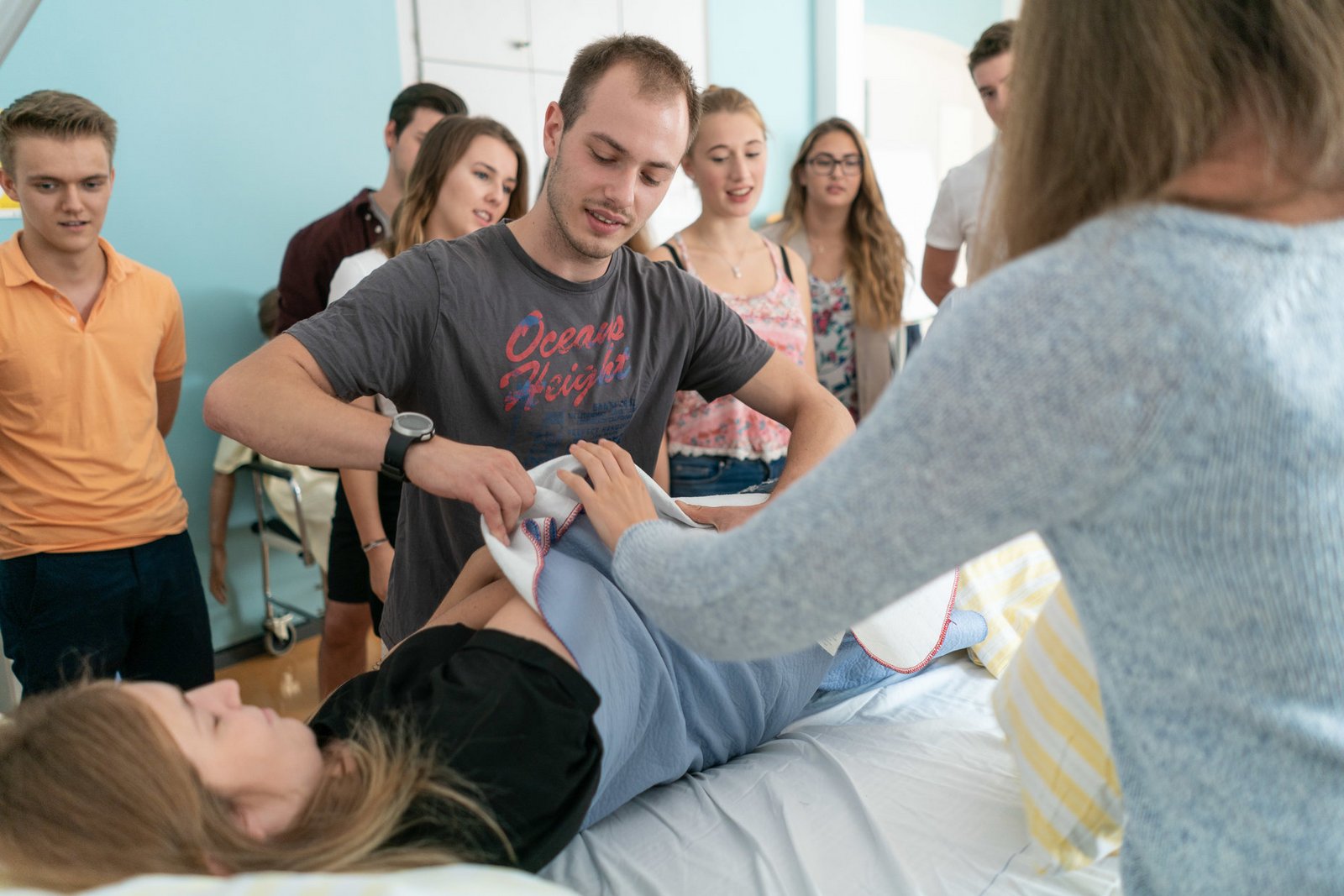 Praktischer Unterricht in der Alexianer Akademie für Gesundheitsberufe Berlin/ Brandenburg