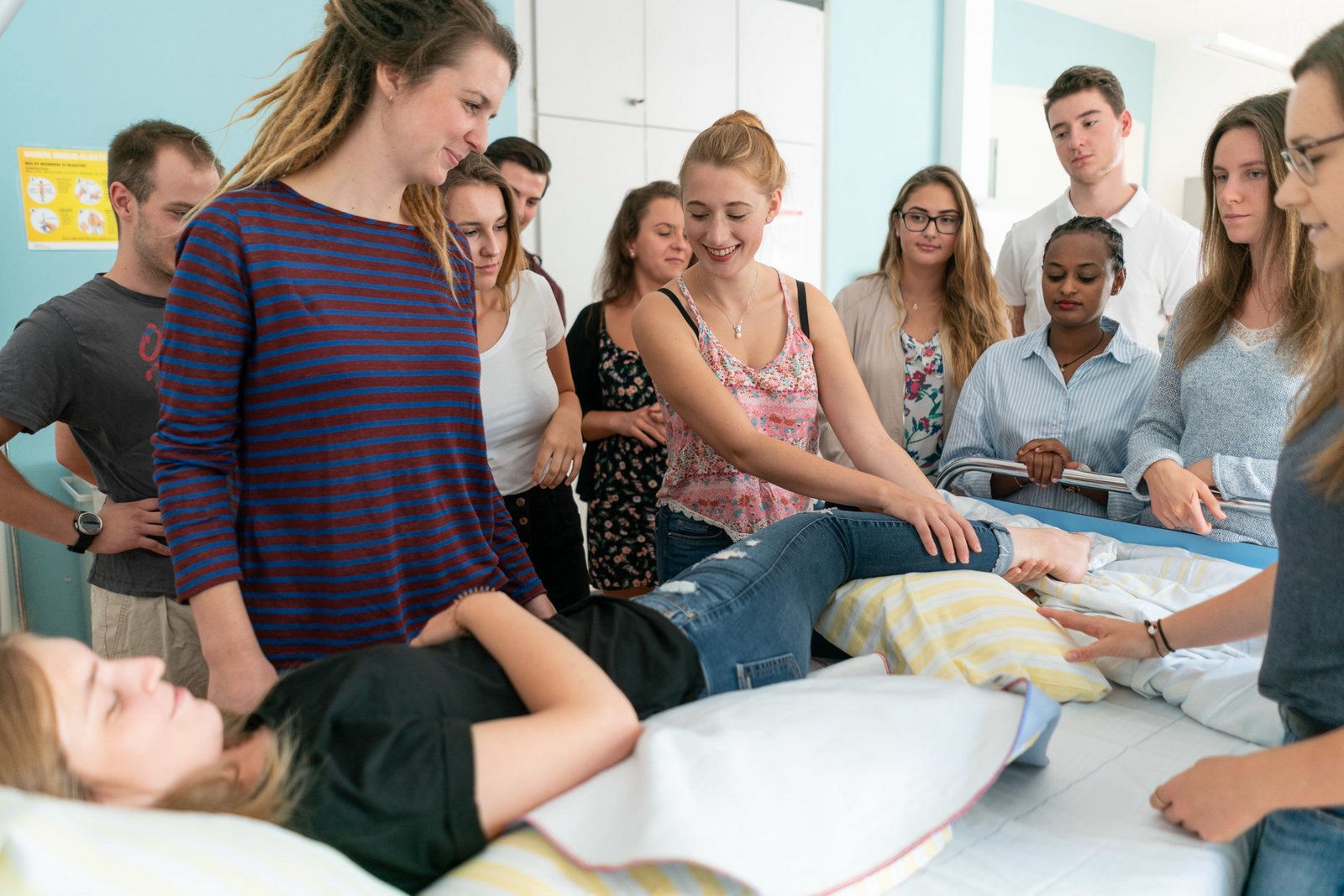 Praktischer Unterricht in der Alexianer Akademie für Gesundheitsberufe Berlin/ Brandenburg